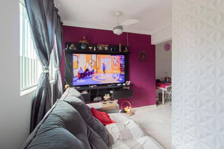 Casa de condomínio à venda com 105m², 2 quartos e 2 vagas Casa de condomínio à venda com 105m², 2 quartos e 2 vagasSala