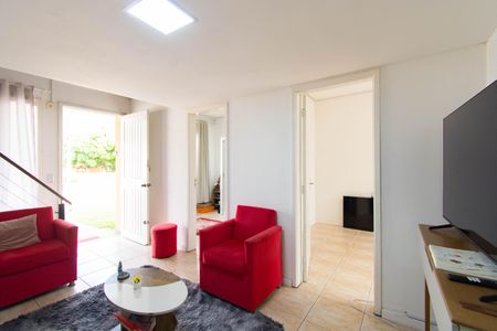 Casa de condomínio à venda com 80m², 2 quartos e 2 vagas Casa de condomínio à venda com 80m², 2 quartos e 2 vagasSala