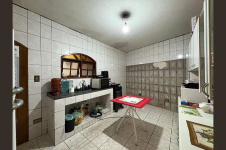 Casa à venda com 170m², 3 quartos e 2 vagas Casa à venda com 170m², 3 quartos e 2 vagasCozinha