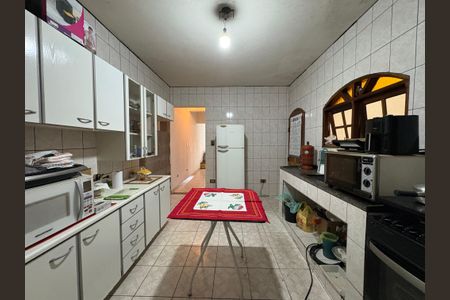 Casa à venda com 170m², 3 quartos e 2 vagas Casa à venda com 170m², 3 quartos e 2 vagasCozinha