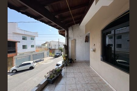 Casa à venda com 170m², 3 quartos e 2 vagas Casa à venda com 170m², 3 quartos e 2 vagasSacada