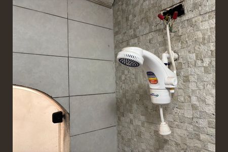 Casa à venda com 170m², 3 quartos e 2 vagas Casa à venda com 170m², 3 quartos e 2 vagasBanheiro