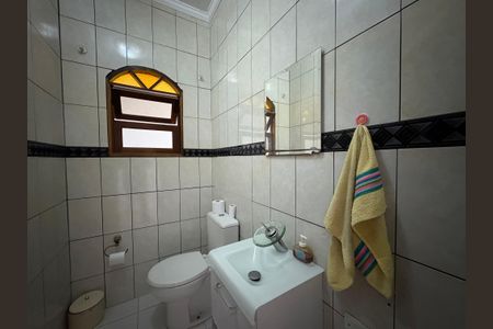 Casa à venda com 170m², 3 quartos e 2 vagas Casa à venda com 170m², 3 quartos e 2 vagasLavabo