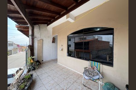 Casa à venda com 170m², 3 quartos e 2 vagas Casa à venda com 170m², 3 quartos e 2 vagasSacada