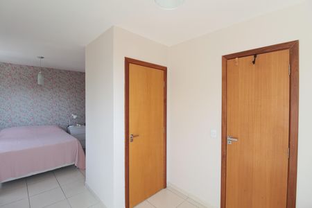 Apartamento à venda com 75m², 2 quartos e 1 vagaSuite