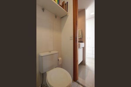 Apartamento à venda com 75m², 2 quartos e 1 vagaBanheiro Social