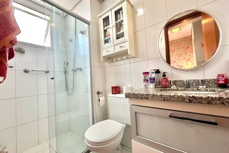 Apartamento à venda com 84m², 3 quartos e 2 vagas Apartamento à venda com 84m², 3 quartos e 2 vagasBanheiro da Suíte