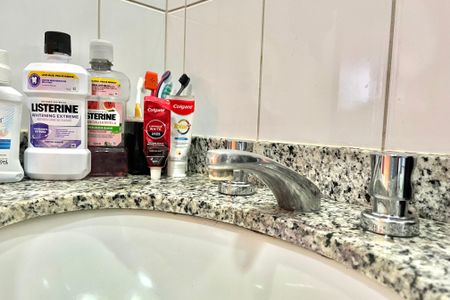 Apartamento à venda com 84m², 3 quartos e 2 vagas Apartamento à venda com 84m², 3 quartos e 2 vagasBanheiro Corredor