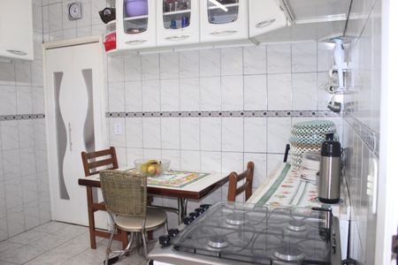 Casa à venda com 185m², 3 quartos e 2 vagasCozinha