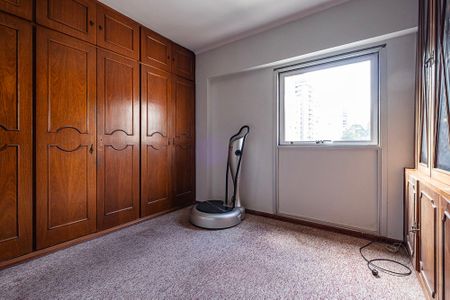 Apartamento à venda com 162m², 4 quartos e 2 vagas Apartamento à venda com 162m², 4 quartos e 2 vagasQuarto 3