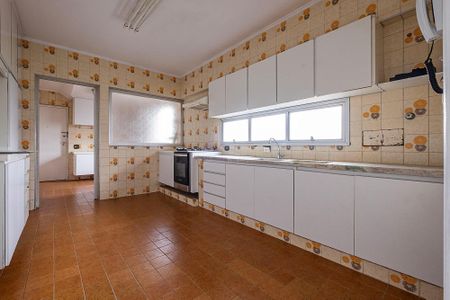 Apartamento à venda com 162m², 4 quartos e 2 vagas Apartamento à venda com 162m², 4 quartos e 2 vagasCozinha