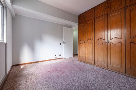 Apartamento à venda com 162m², 4 quartos e 2 vagas Apartamento à venda com 162m², 4 quartos e 2 vagasQuarto 2