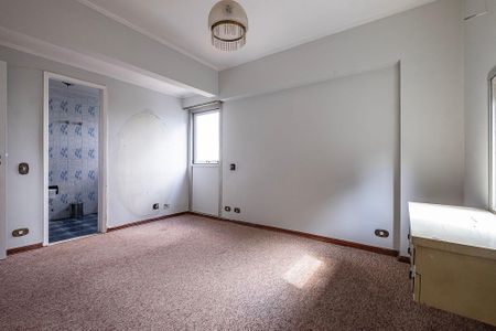 Apartamento à venda com 162m², 4 quartos e 2 vagas Apartamento à venda com 162m², 4 quartos e 2 vagasSuíte