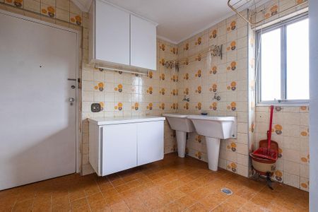 Apartamento à venda com 162m², 4 quartos e 2 vagas Apartamento à venda com 162m², 4 quartos e 2 vagasÁrea de Serviço