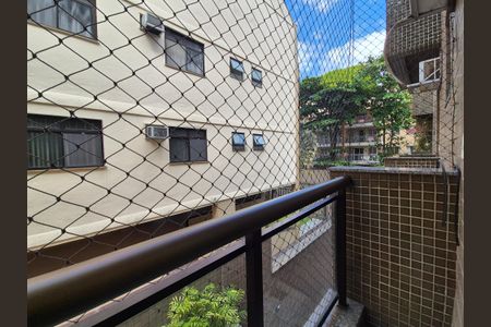 Apartamento à venda com 198m², 4 quartos e 3 vagas Apartamento à venda com 198m², 4 quartos e 3 vagasVista da Suíte 1