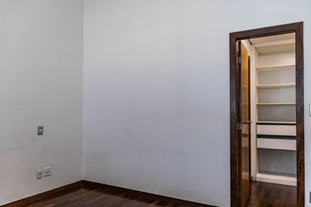 Apartamento à venda com 78m², 1 quarto e 2 vagas Apartamento à venda com 78m², 1 quarto e 2 vagasSuíte