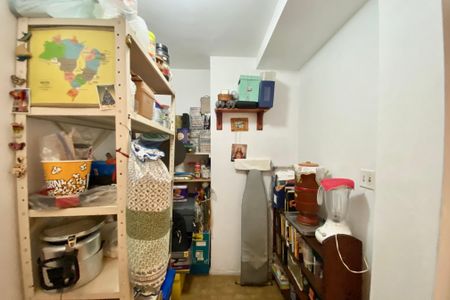 Apartamento à venda com 63m², 2 quartos e sem vaga Apartamento à venda com 63m², 2 quartos e sem vagaQuarto de Serviço