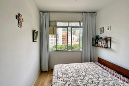 Quarto 1 de apartamento à venda com 2 quartos, 63m² em Copacabana, Rio de Janeiro