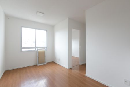 Sala de apartamento à venda com 2 quartos, 46m² em Vila Carmosina, São Paulo