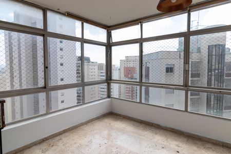 Apartamento para alugar com 136m², 3 quartos e 1 vagaVaranda