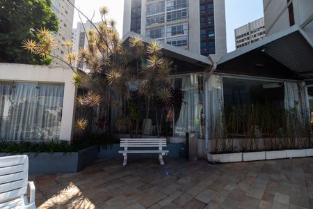 Apartamento para alugar com 136m², 3 quartos e 1 vagaÁrea comum - Piscina