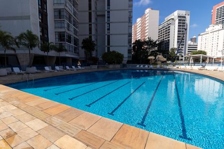 Apartamento para alugar com 136m², 3 quartos e 1 vagaÁrea comum - Piscina
