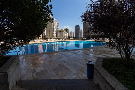 Apartamento para alugar com 136m², 3 quartos e 1 vagaÁrea comum - Piscina