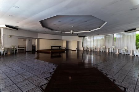 Apartamento para alugar com 136m², 3 quartos e 1 vagaÁrea comum - Salão de festas