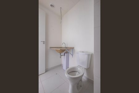 Banheiro de kitnet/studio à venda com 1 quarto, 25m² em Pinheiros, São Paulo