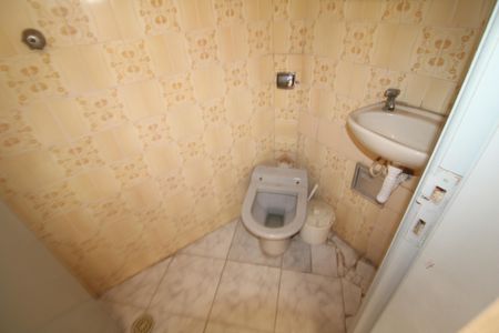 Casa à venda com 95m², 3 quartos e 1 vagaBanheiro 2