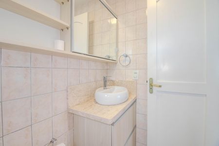 Apartamento à venda com 73m², 3 quartos e 1 vaga Apartamento à venda com 73m², 3 quartos e 1 vagaBanheiro Social