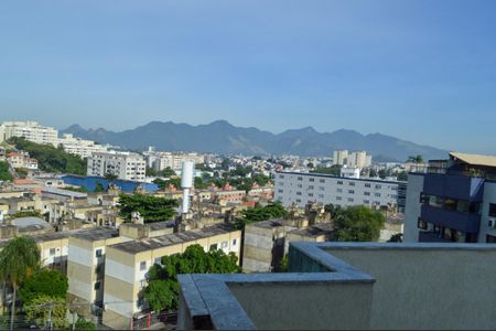 Apartamento à venda com 104m², 4 quartos e 2 vagasVista da Suíte 2