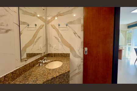 Apartamento para alugar com 40m², 1 quarto e 1 vaga Apartamento para alugar com 40m², 1 quarto e 1 vagaBanheiro