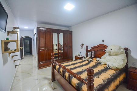 Casa à venda com 307m², 3 quartos e 3 vagasSuíte