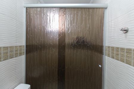 Apartamento à venda com 47m², 2 quartos e 1 vaga Apartamento à venda com 47m², 2 quartos e 1 vagaBanheiro Social