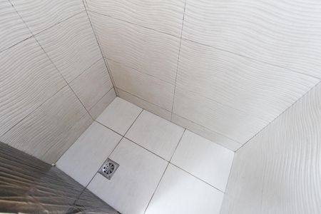 Apartamento à venda com 47m², 2 quartos e 1 vaga Apartamento à venda com 47m², 2 quartos e 1 vagaBanheiro Social