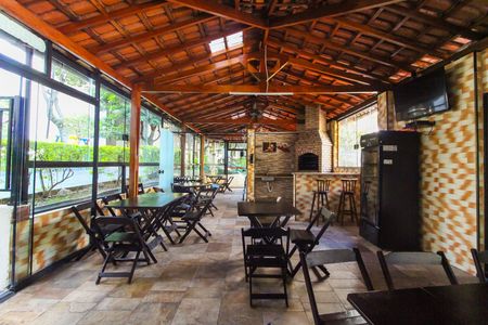 Apartamento à venda com 47m², 2 quartos e 1 vaga Apartamento à venda com 47m², 2 quartos e 1 vagaÁrea comum - Churrasqueira