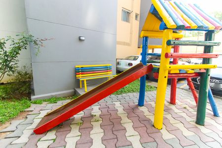 Apartamento à venda com 47m², 2 quartos e 1 vaga Apartamento à venda com 47m², 2 quartos e 1 vagaÁrea Comum - Playground