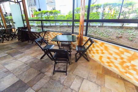 Apartamento à venda com 47m², 2 quartos e 1 vaga Apartamento à venda com 47m², 2 quartos e 1 vagaÁrea comum - Churrasqueira