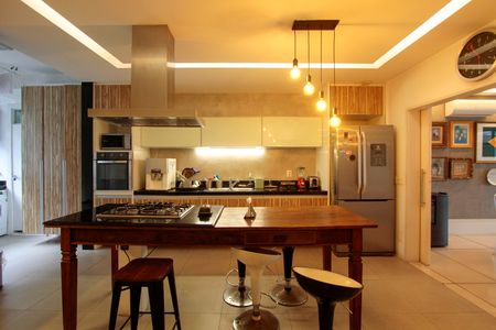 Apartamento à venda com 154m², 3 quartos e 2 vagasCozinha