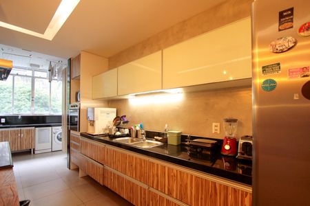 Apartamento à venda com 154m², 3 quartos e 2 vagasCozinha