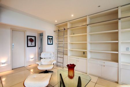 Apartamento à venda com 154m², 3 quartos e 2 vagasSala de leitura