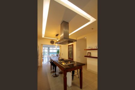 Apartamento à venda com 154m², 3 quartos e 2 vagasCozinha