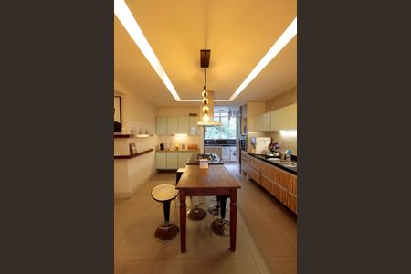 Apartamento à venda com 154m², 3 quartos e 2 vagasCozinha