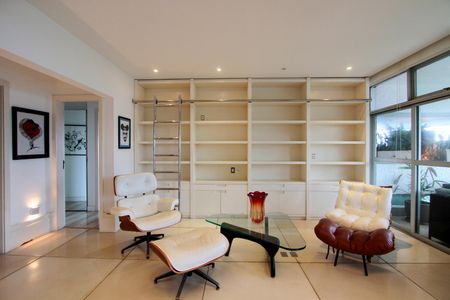 Apartamento à venda com 154m², 3 quartos e 2 vagasSala de leitura