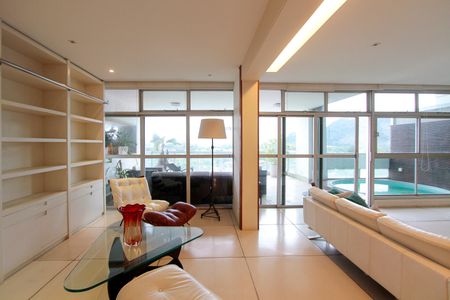 Apartamento à venda com 154m², 3 quartos e 2 vagasSala de leitura