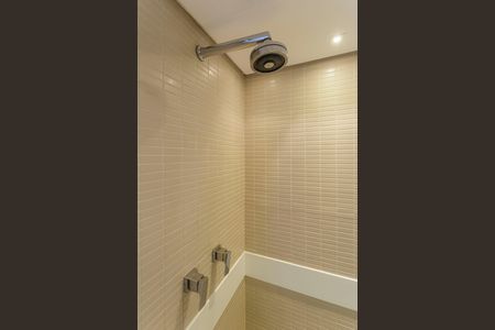 Apartamento à venda com 247m², 3 quartos e 3 vagas Apartamento à venda com 247m², 3 quartos e 3 vagasBanheiro da Suíte 2