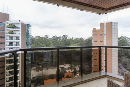 Apartamento à venda com 247m², 3 quartos e 3 vagas Apartamento à venda com 247m², 3 quartos e 3 vagasVaranda da Suíte 3