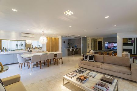 Sala de apartamento à venda com 3 quartos, 247m² em Jardim Luzitania, São Paulo