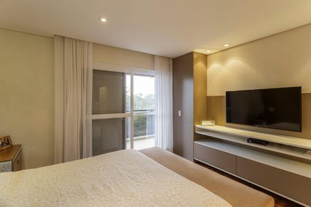 Apartamento à venda com 247m², 3 quartos e 3 vagas Apartamento à venda com 247m², 3 quartos e 3 vagasSuíte 3